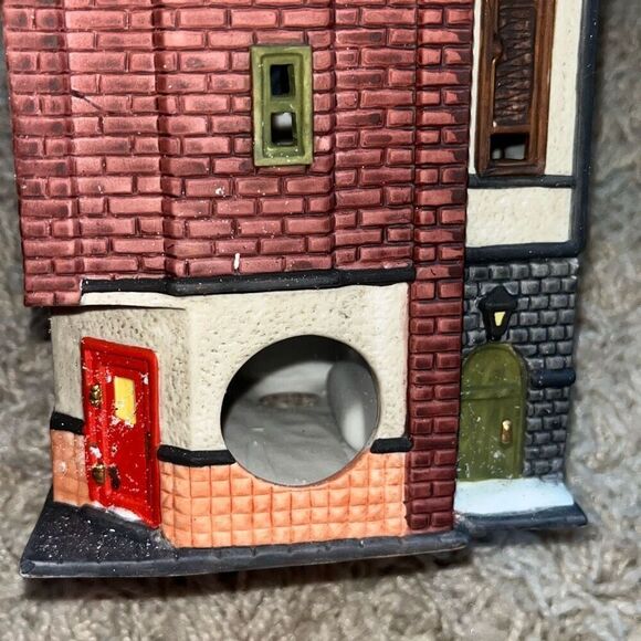 Department 56, Christmas In The City Series,  Wong's in Chinatown - Picture 12 of 16